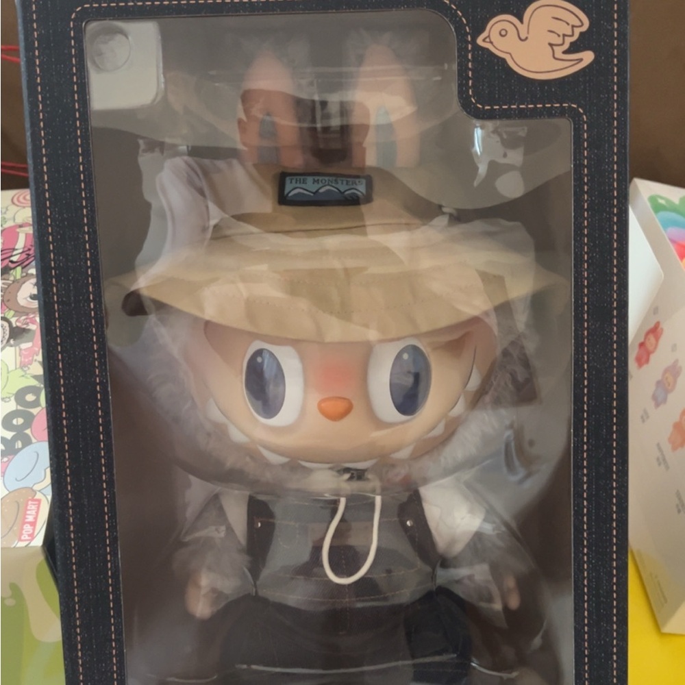 The monsters fall in wild plush doll Labubu